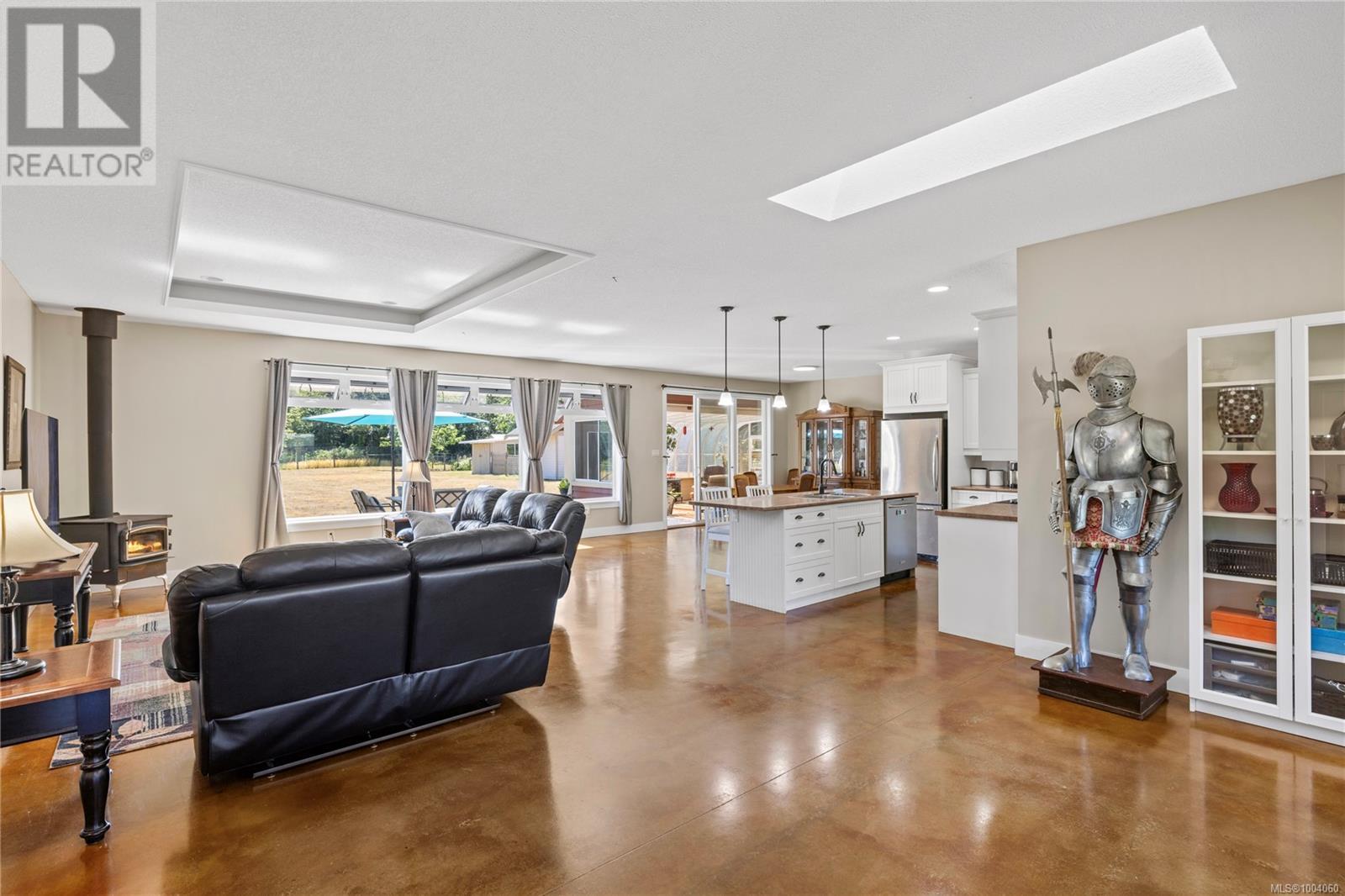 Photo 19 of 850 Burbank Rd, Hilliers BC