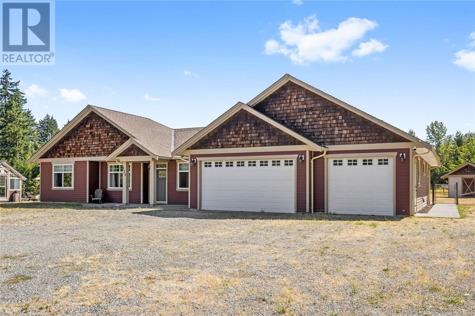 Photo 2 of 850 Burbank Rd, Hilliers BC