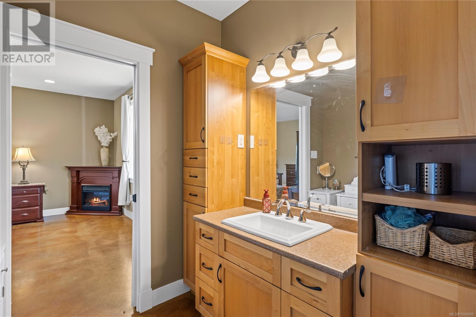 Photo 32 of 850 Burbank Rd, Hilliers BC