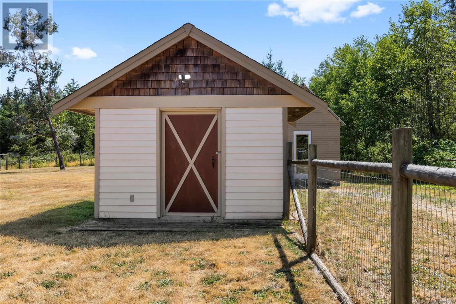 Photo 34 of 850 Burbank Rd, Hilliers BC