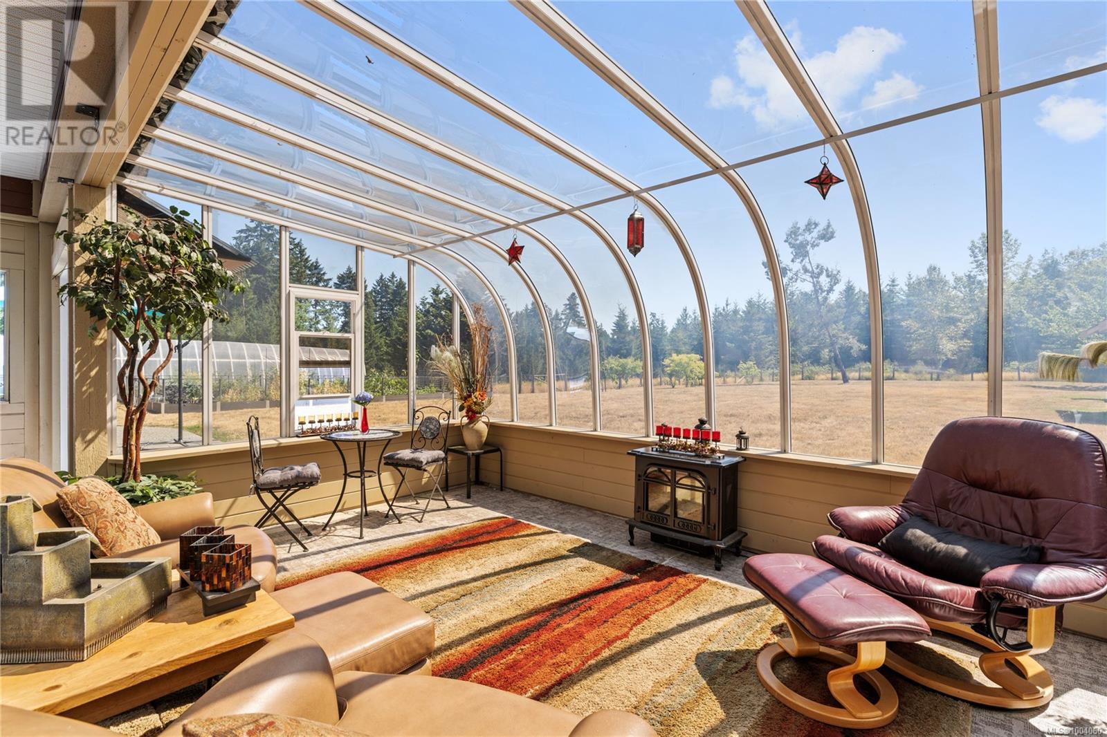 Photo 6 of 850 Burbank Rd, Hilliers BC