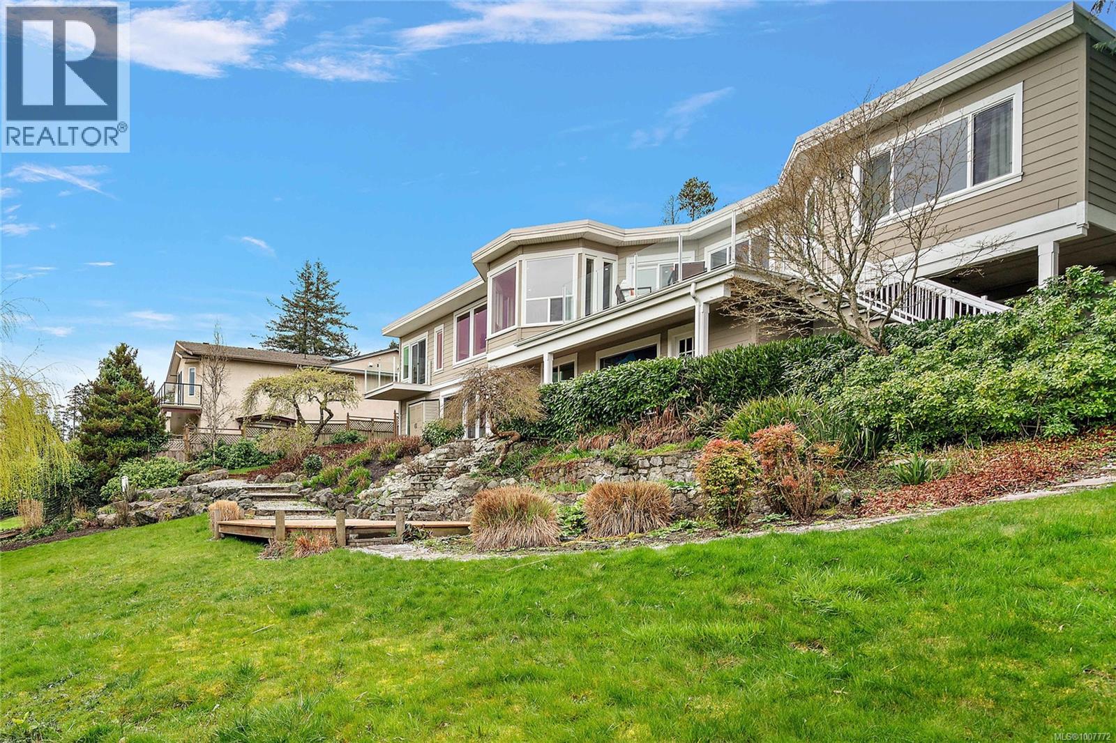 Photo 28 of 5055 Lochside Dr, Saanich BC