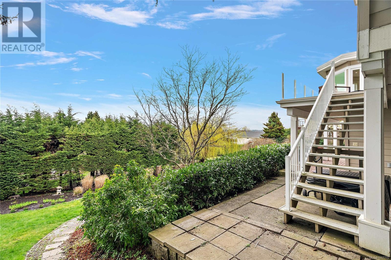 Photo 36 of 5055 Lochside Dr, Saanich BC