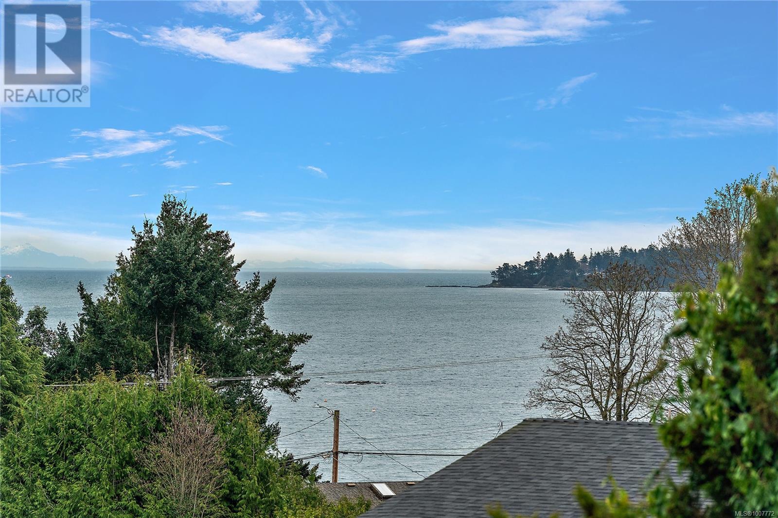 Photo 43 of 5055 Lochside Dr, Saanich BC