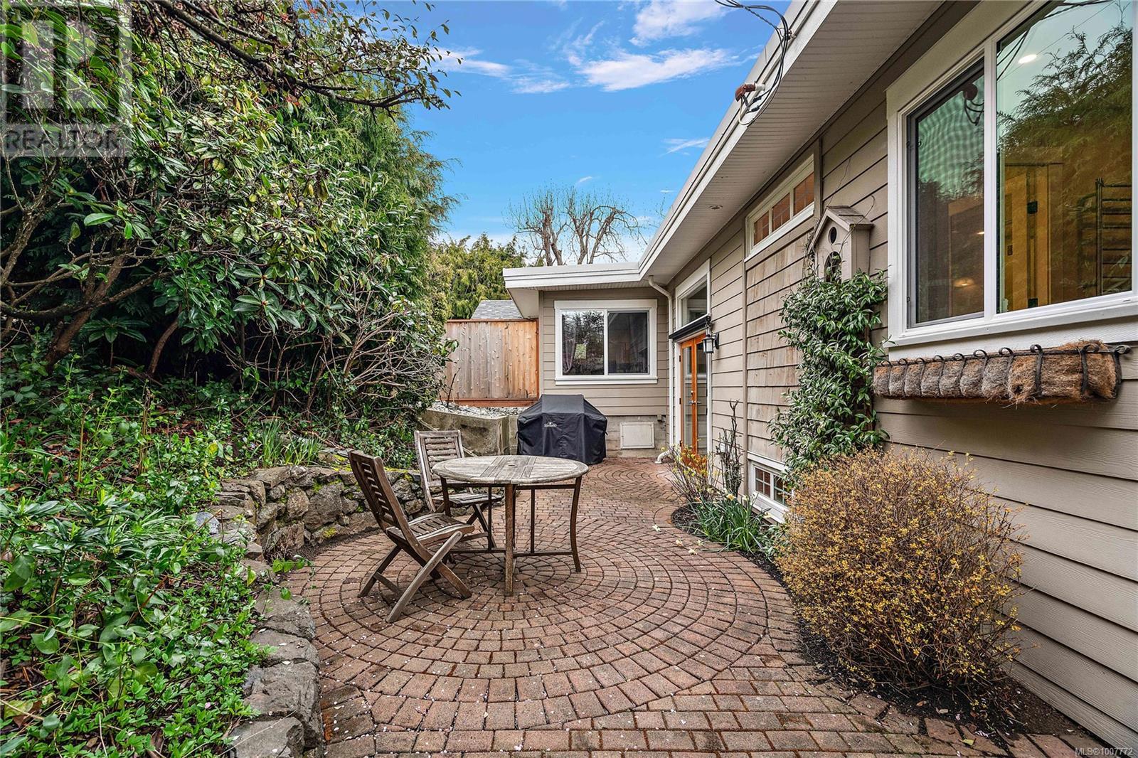 Photo 46 of 5055 Lochside Dr, Saanich BC