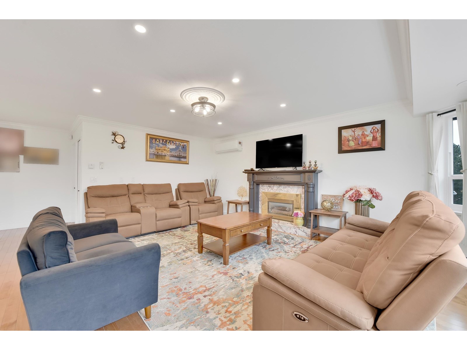 Photo 4 of 2215 Orchard Drive, Abbotsford BC