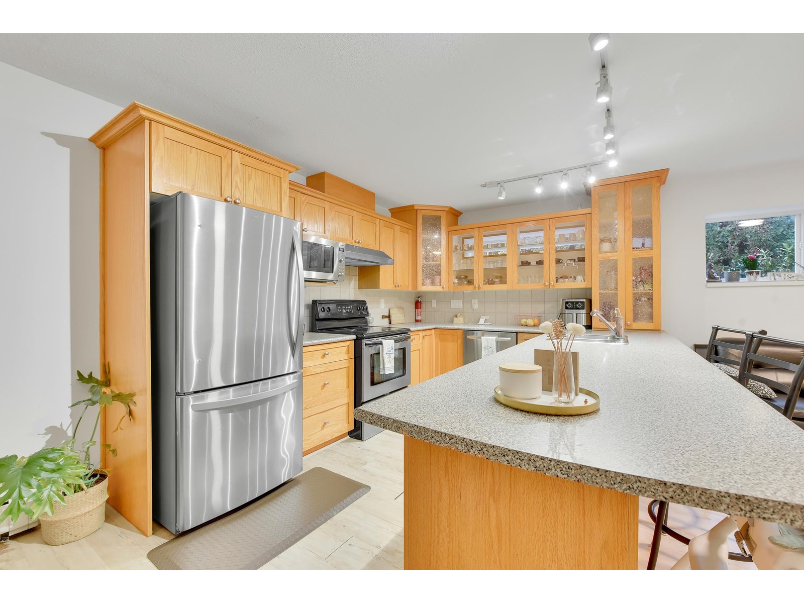 Photo 33 of 2215 Orchard Drive, Abbotsford BC