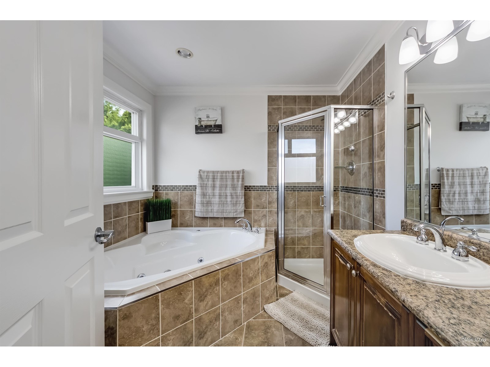 Photo 21 of 7506 143 C Street, Surrey BC