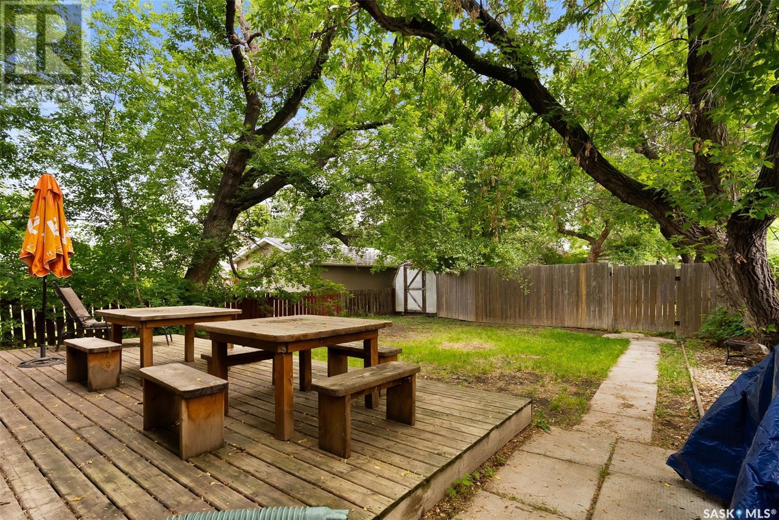 Single Family House Bungalow for Sale in  Grey STREET Regina 