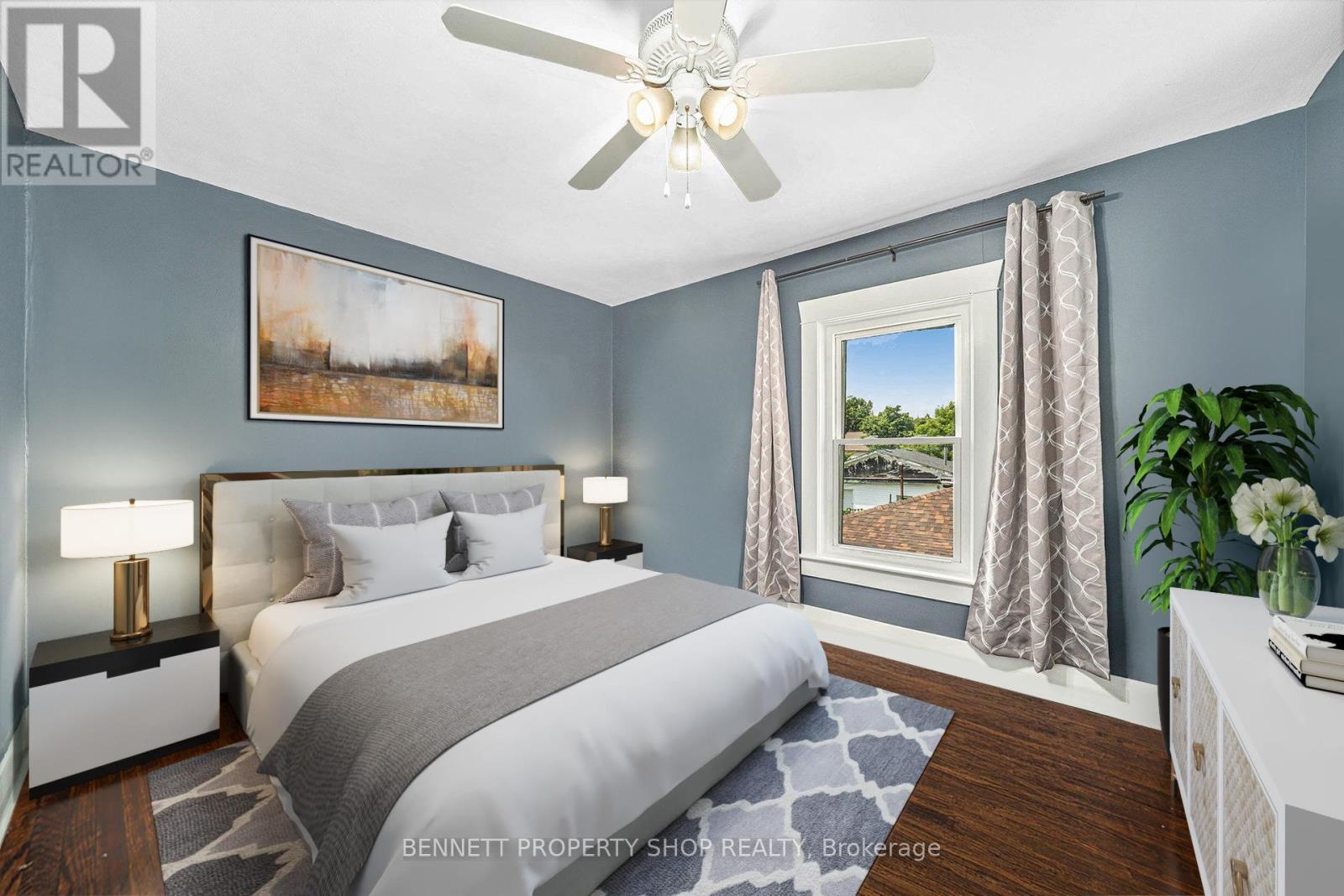 Photo 15 of 18 Queen Street, Smiths Falls ON