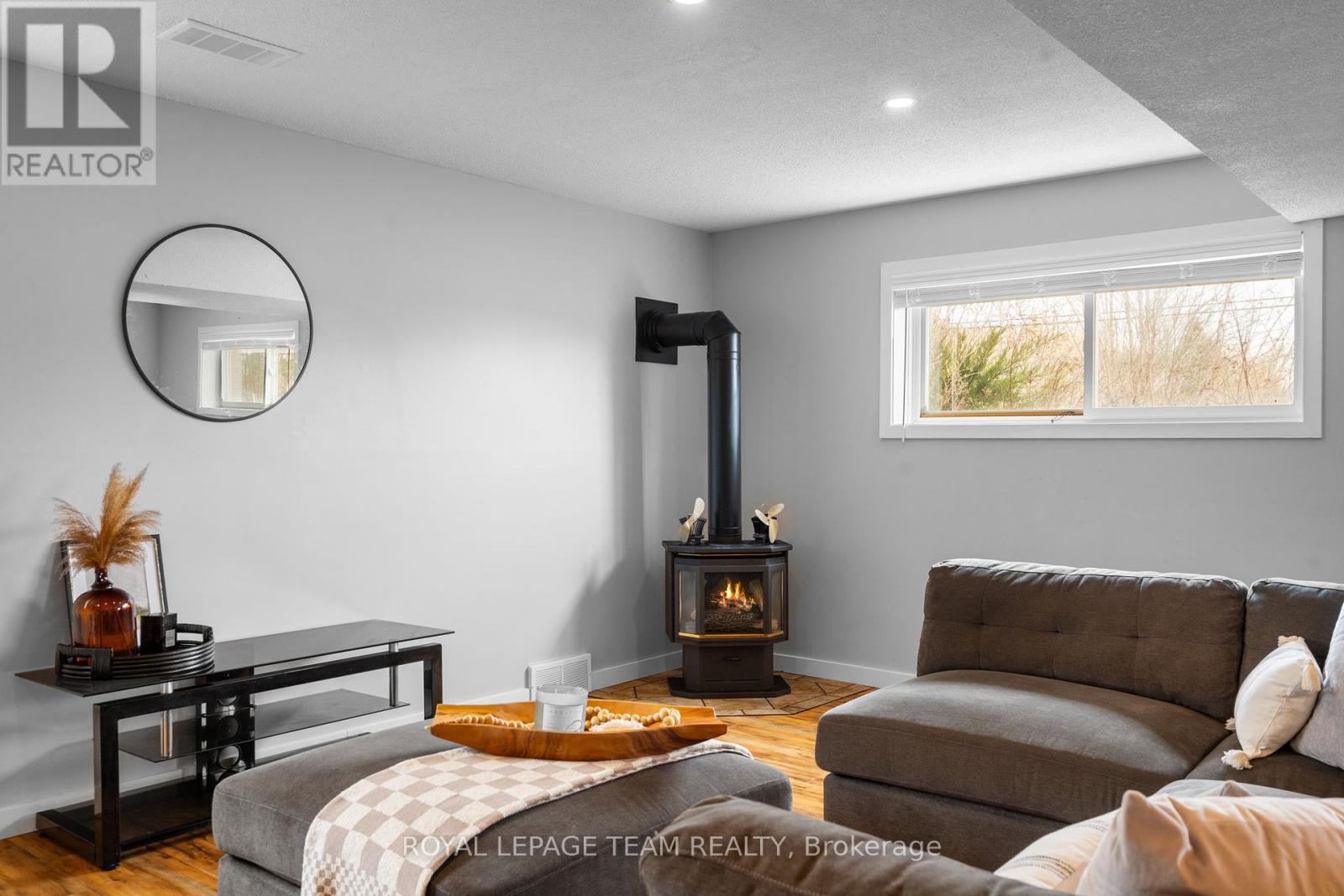 Photo 23 of 2150 8th Line Road, Ottawa ON