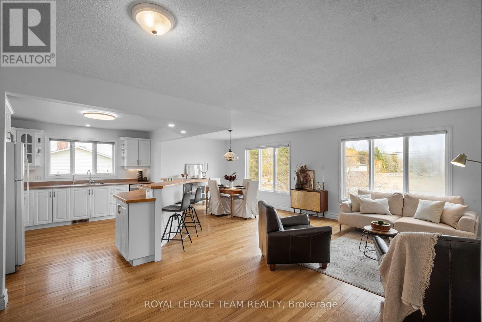 Photo 8 of 2150 8th Line Road, Ottawa ON