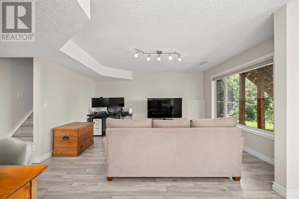 Single Family House for Sale in  Hidden Ranch Boulevard NW Hidden Valley Calgary 