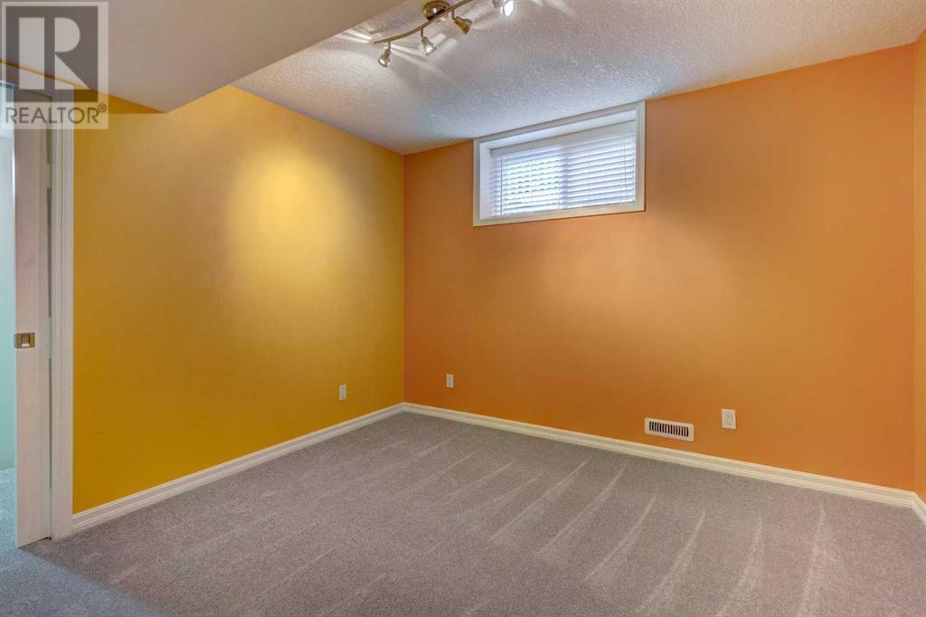 Single Family House Bungalow for Sale in  Evergreen View SW Evergreen Calgary 