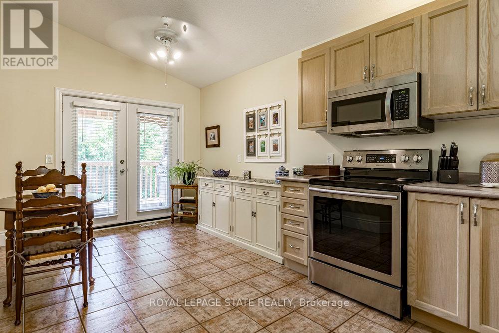 Photo 16 of 1510 Norwood Avenue, Burlington ON