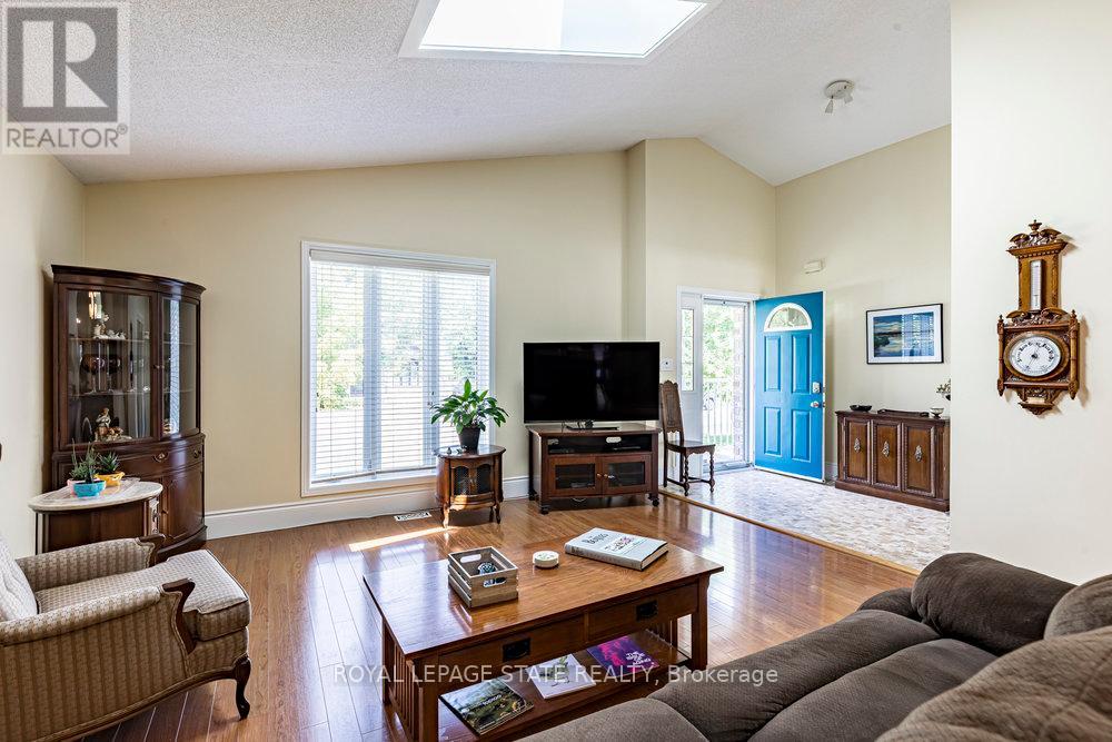 Photo 31 of 1510 Norwood Avenue, Burlington ON