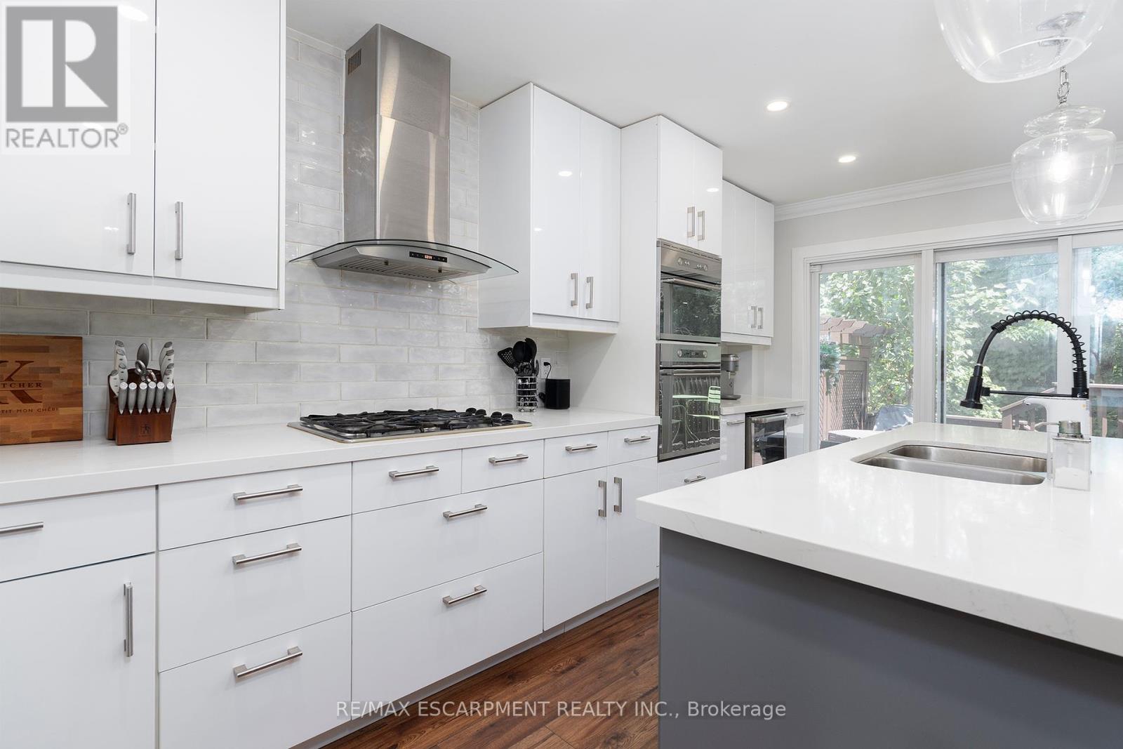 Photo 10 of 3770 Forest Bluff Crescent, Mississauga ON