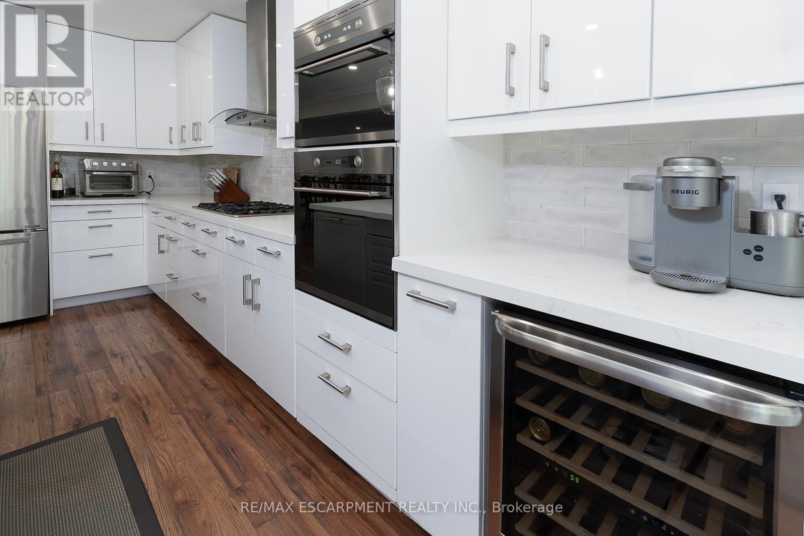 Photo 13 of 3770 Forest Bluff Crescent, Mississauga ON