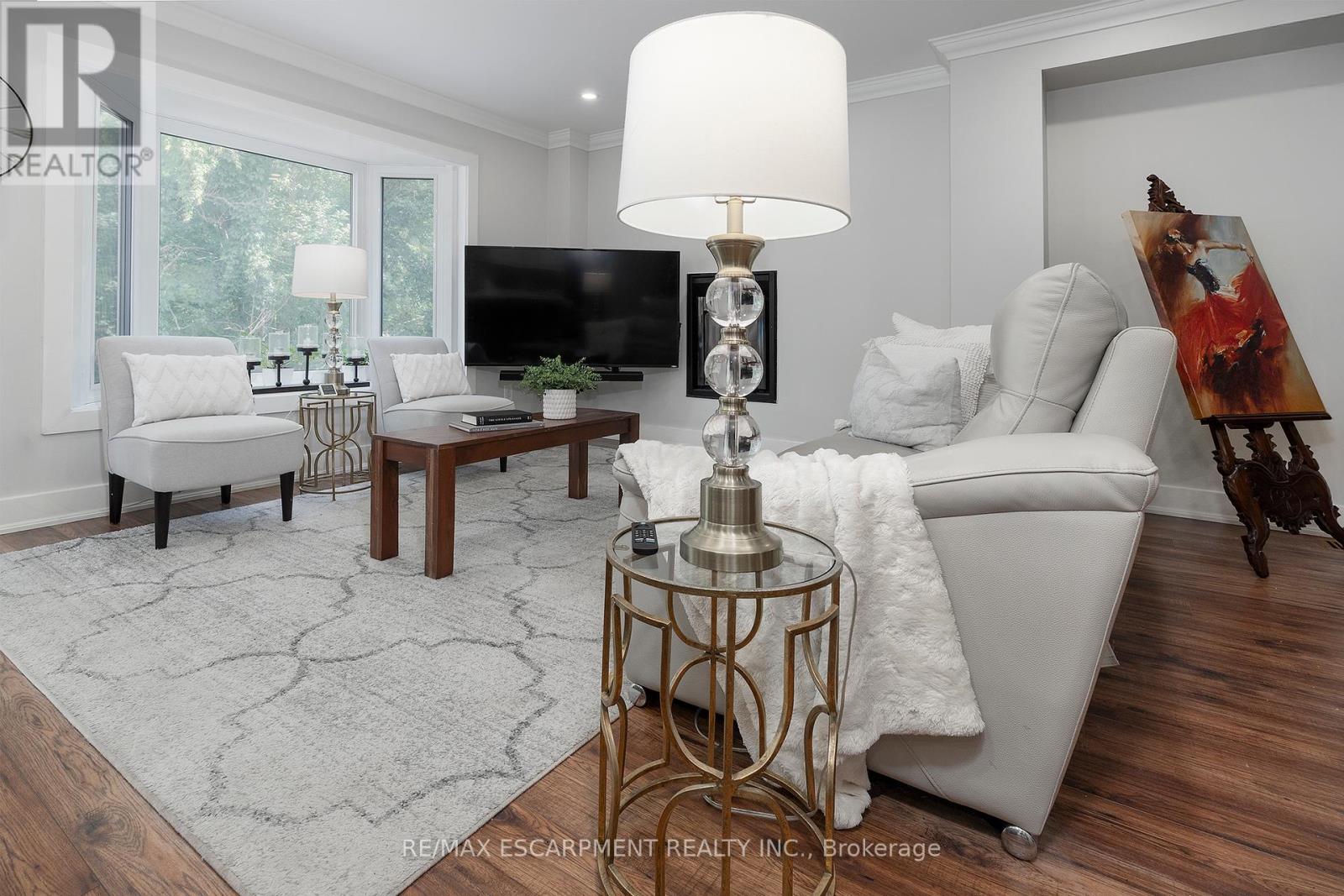 Photo 15 of 3770 Forest Bluff Crescent, Mississauga ON