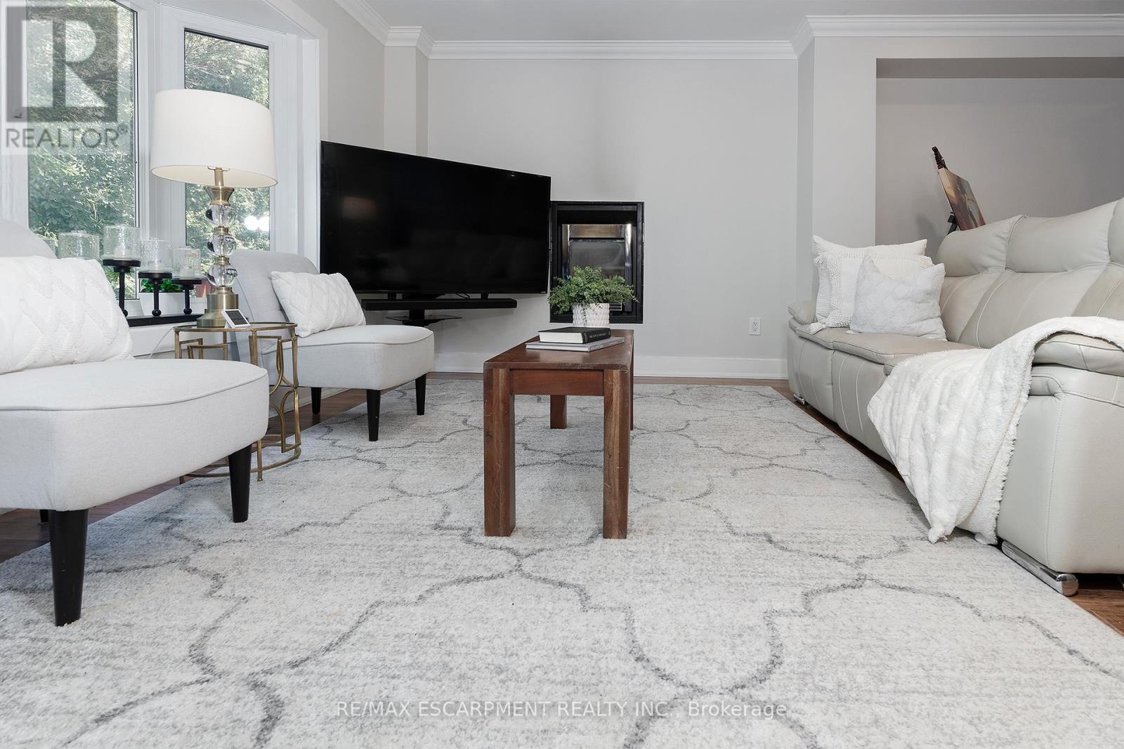Photo 16 of 3770 Forest Bluff Crescent, Mississauga ON