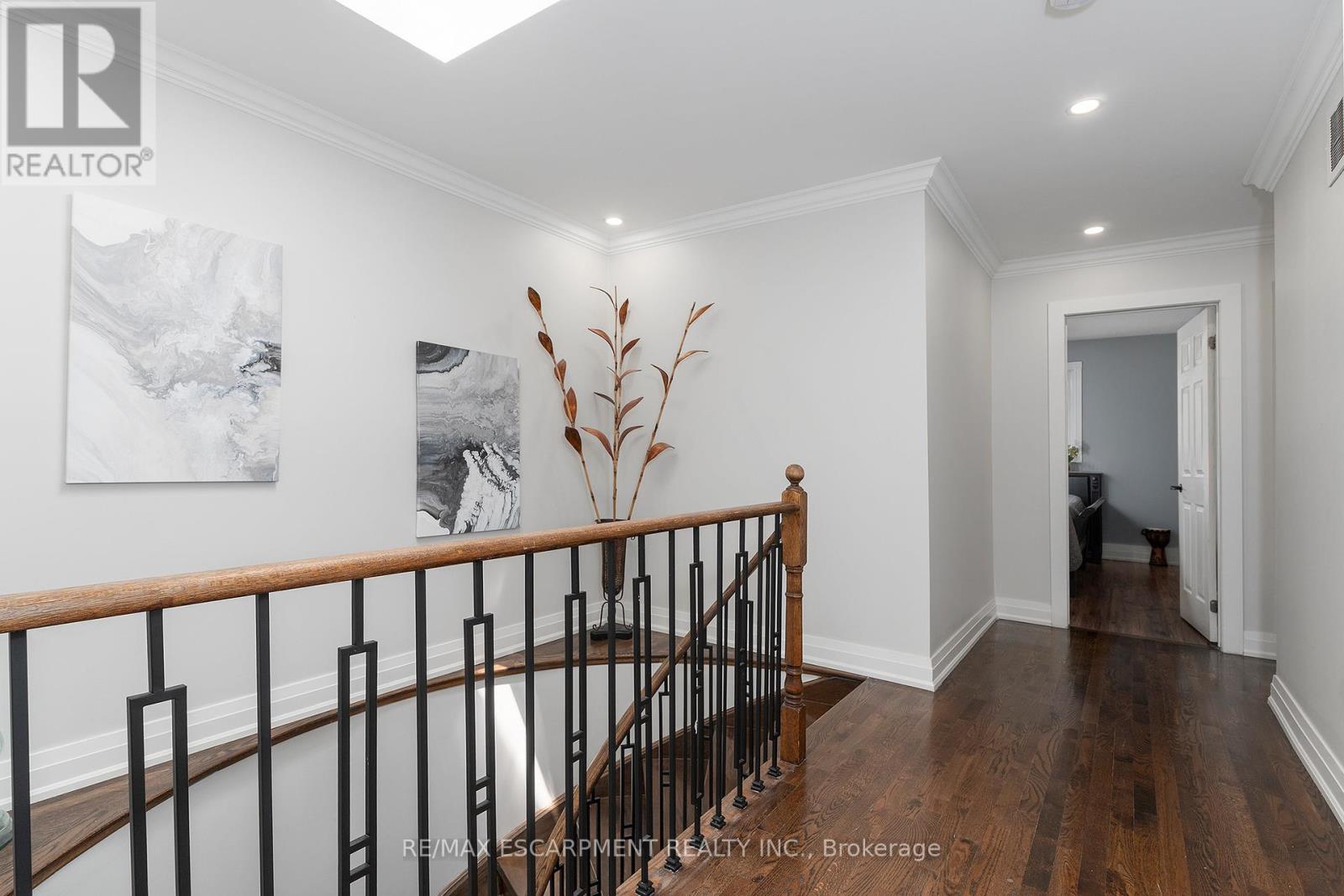 Photo 20 of 3770 Forest Bluff Crescent, Mississauga ON