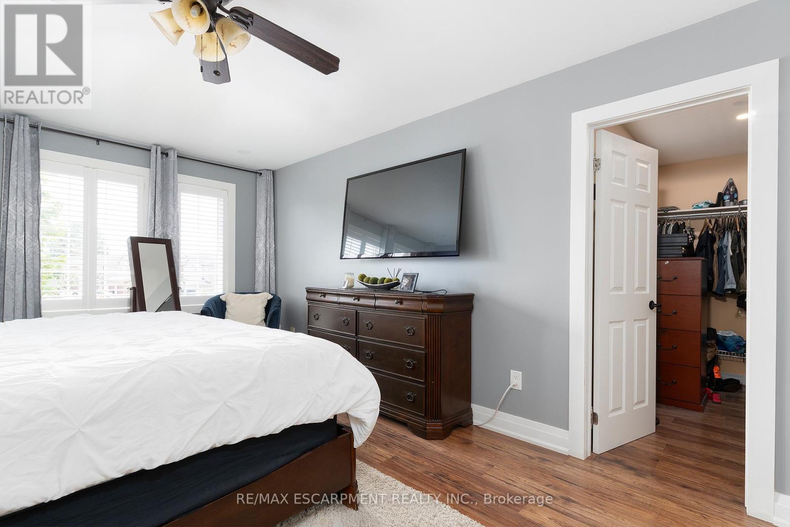 Photo 23 of 3770 Forest Bluff Crescent, Mississauga ON