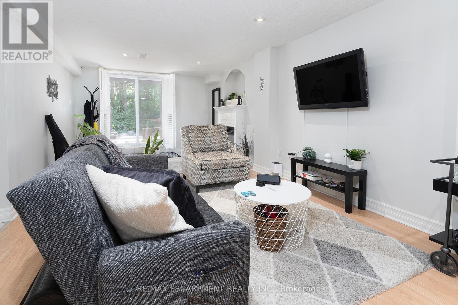 Photo 33 of 3770 Forest Bluff Crescent, Mississauga ON