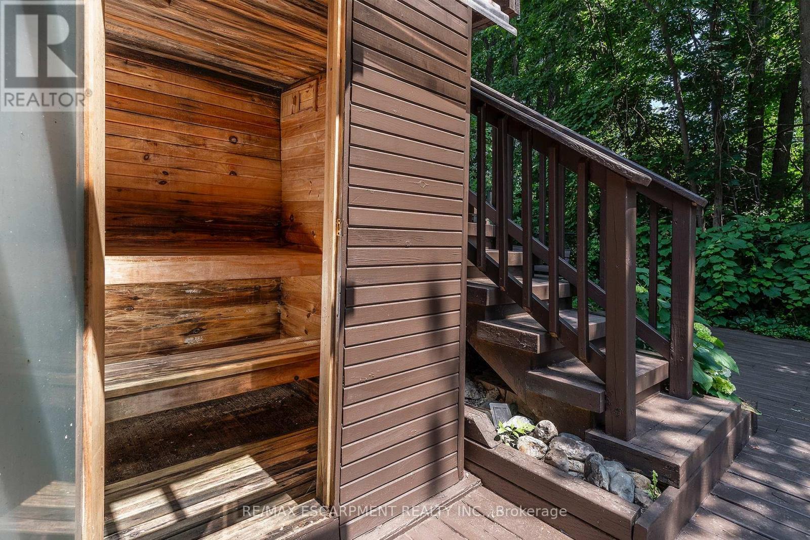 Photo 39 of 3770 Forest Bluff Crescent, Mississauga ON