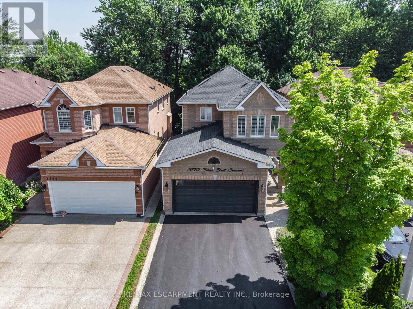 Photo 45 of 3770 Forest Bluff Crescent, Mississauga ON