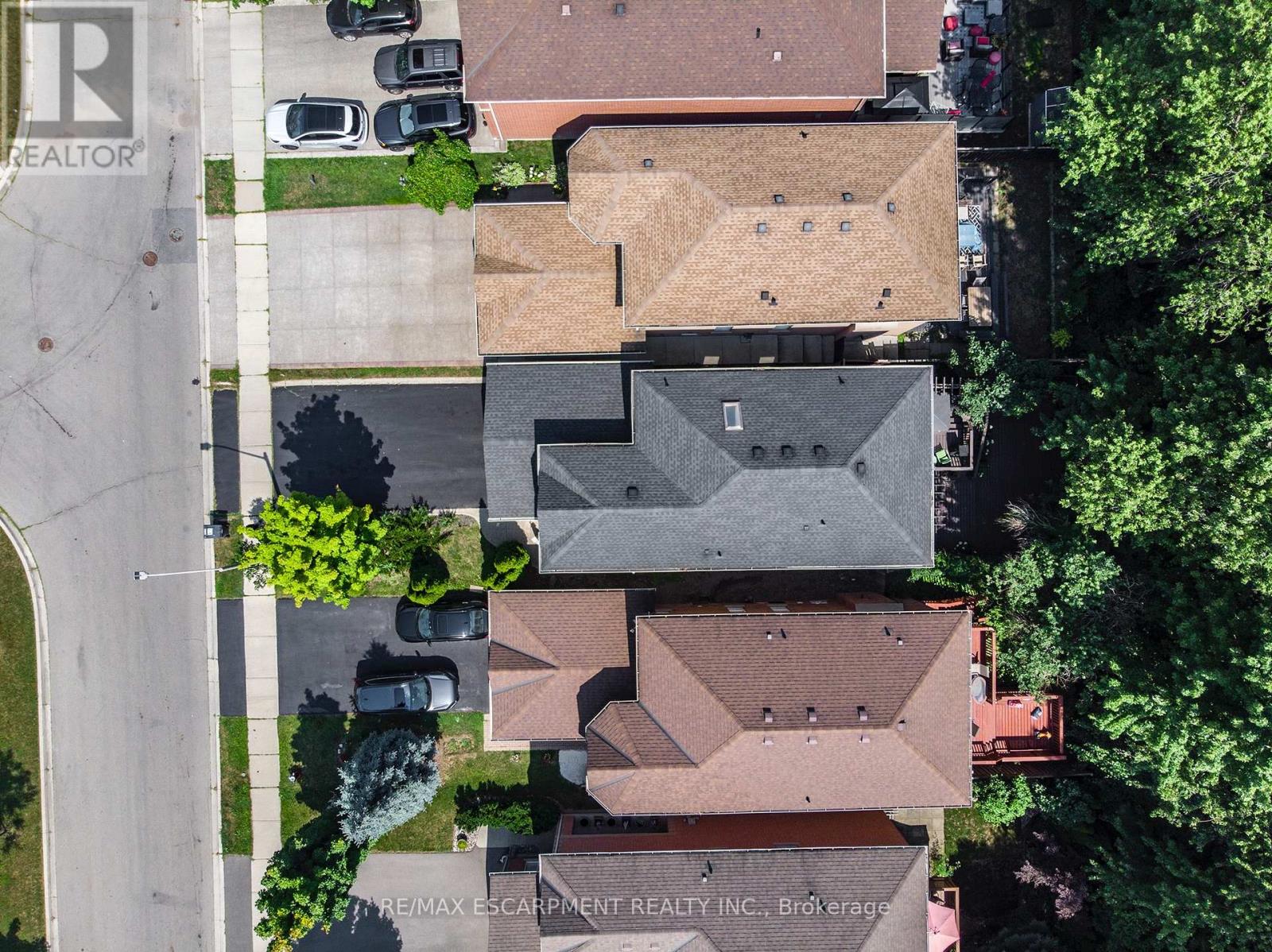 Photo 47 of 3770 Forest Bluff Crescent, Mississauga ON