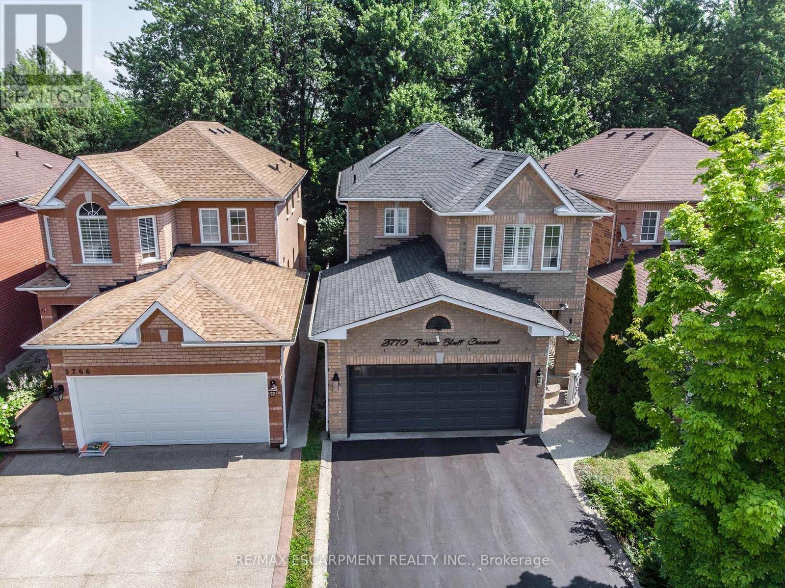 Photo 50 of 3770 Forest Bluff Crescent, Mississauga ON