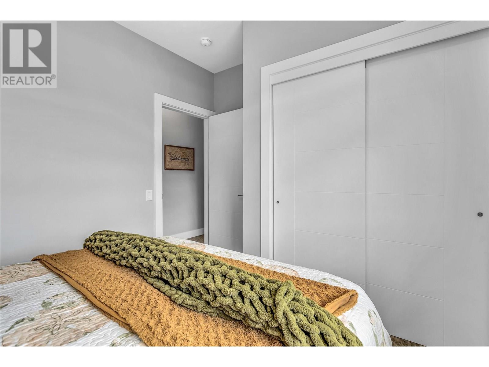 9 1102 Cameron Avenue, Kelowna