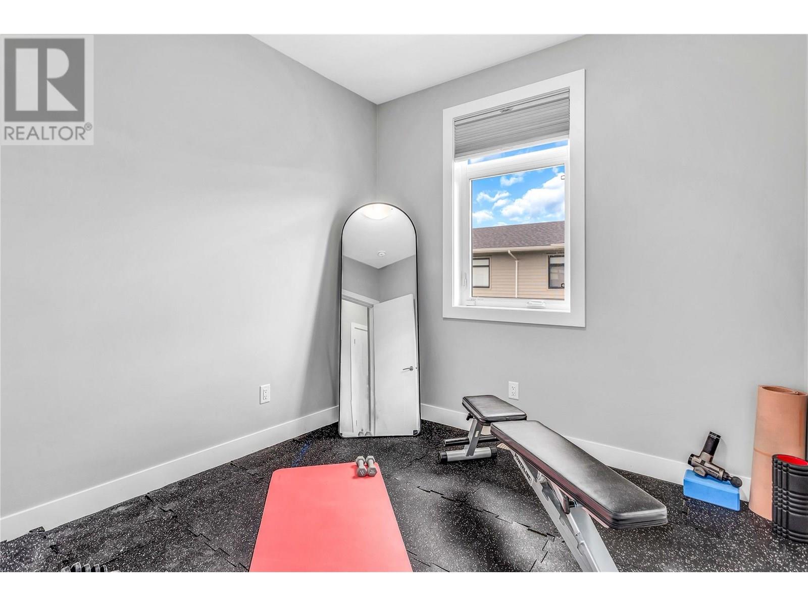 9 1102 Cameron Avenue, Kelowna