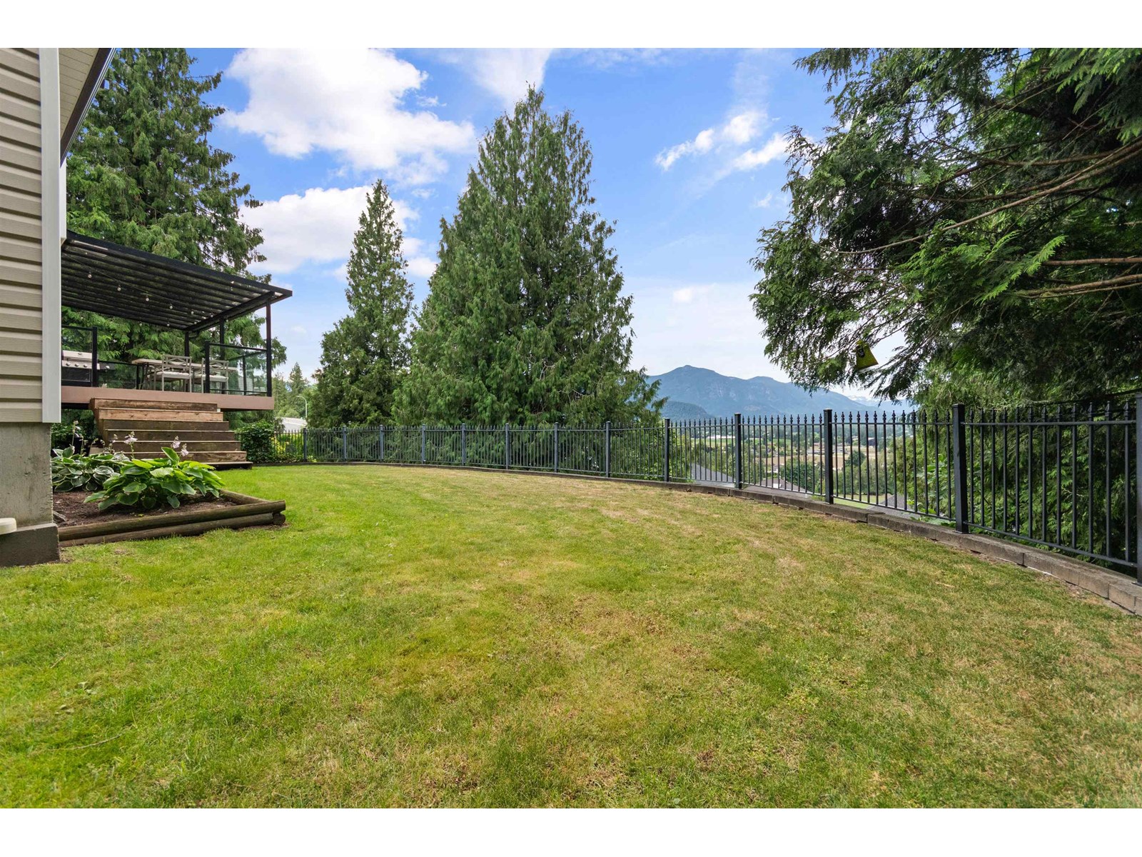 Photo 6 of 47495 Swallow Crescent Little Mountain, Chilliwack BC