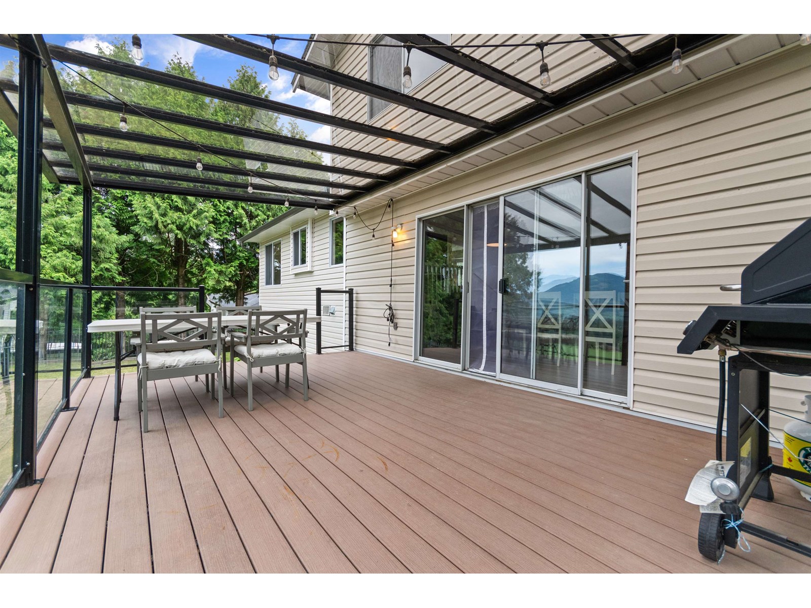 Photo 10 of 47495 Swallow Crescent Little Mountain, Chilliwack BC