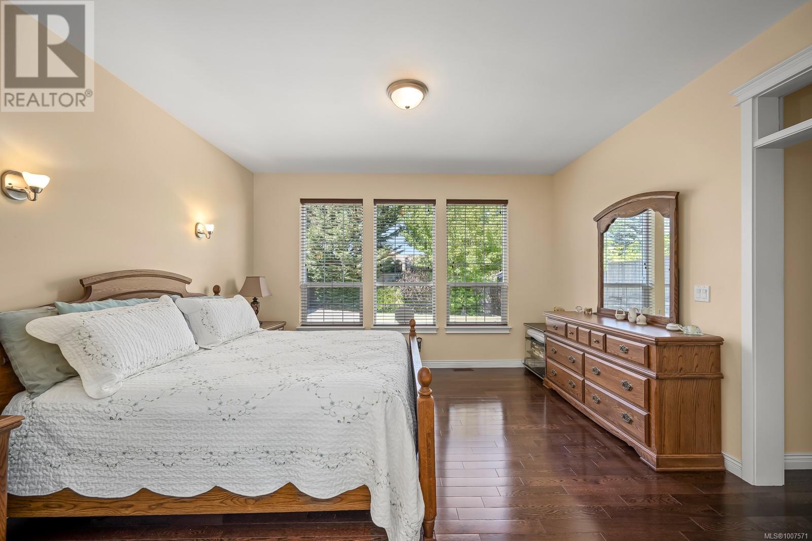 Photo 19 of 126 Vermont Dr, Campbell River BC