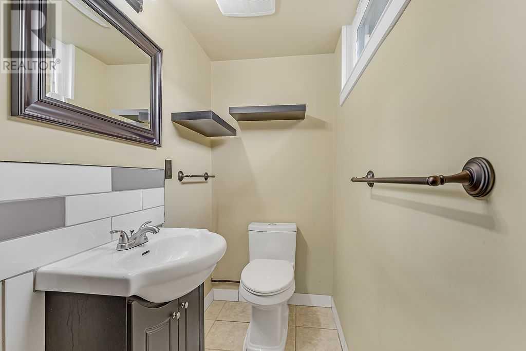 Photo 14 of 715 4 A Street Nw, Calgary AB