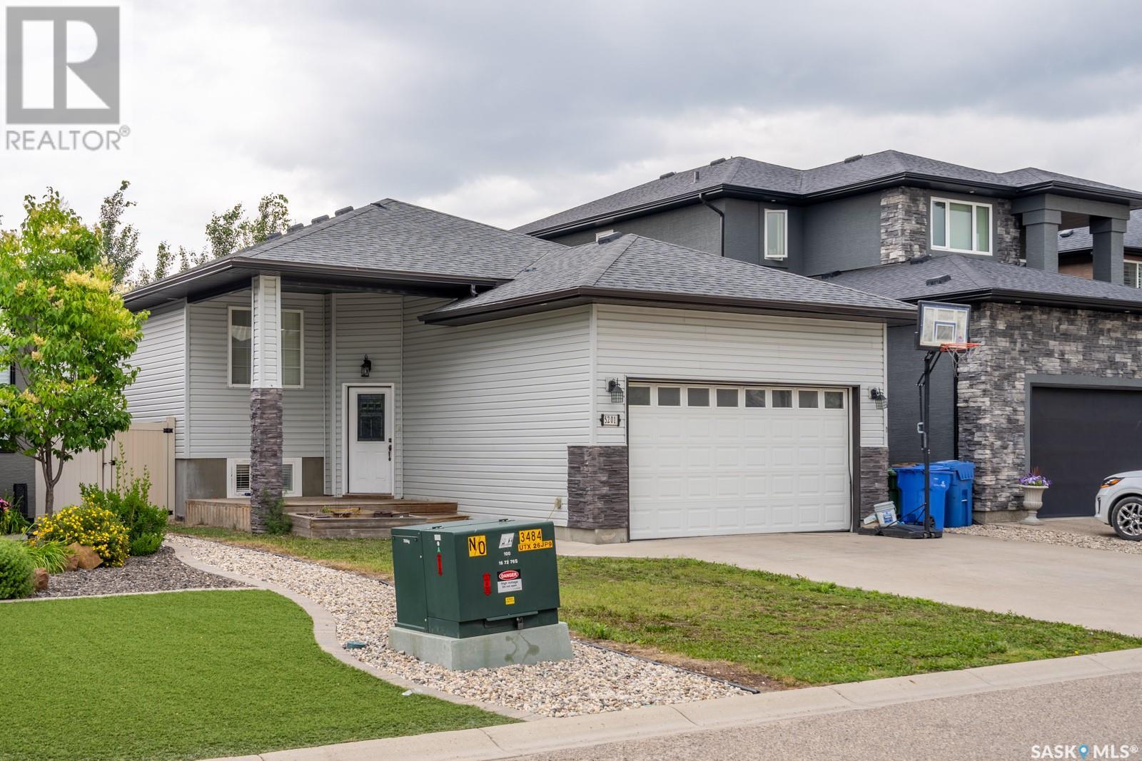 Photo 8 of 5201 Aviator Crescent, Regina SK