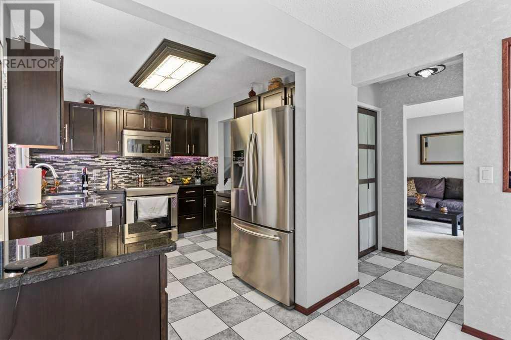 Single Family House 4 Level for Sale in  Beacham Rise NW Beddington Heights Calgary 