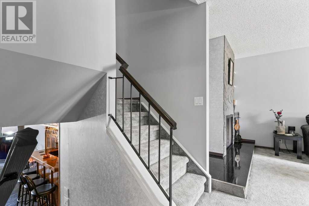 Single Family House 4 Level for Sale in  Beacham Rise NW Beddington Heights Calgary 