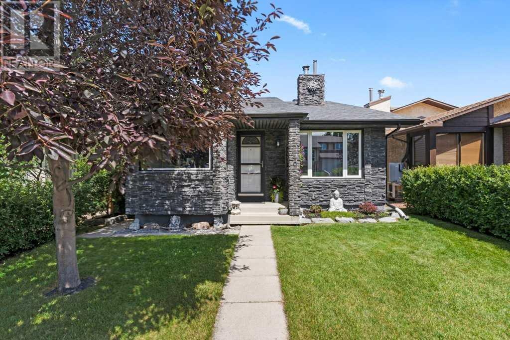 40 Beacham Rise NW, Calgary, Alberta