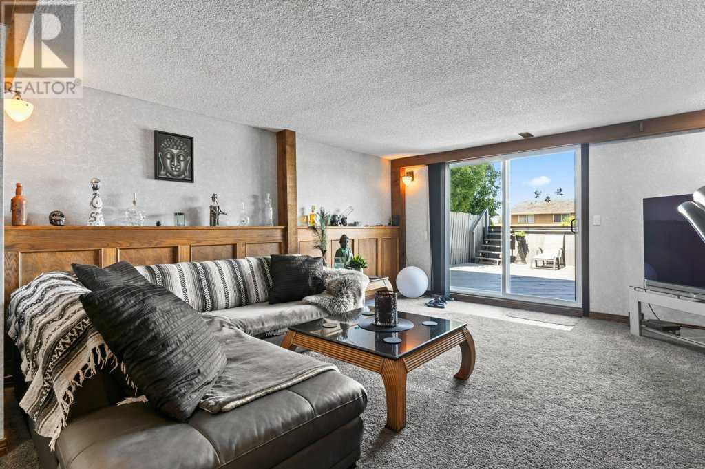 Single Family House 4 Level for Sale in  Beacham Rise NW Beddington Heights Calgary 