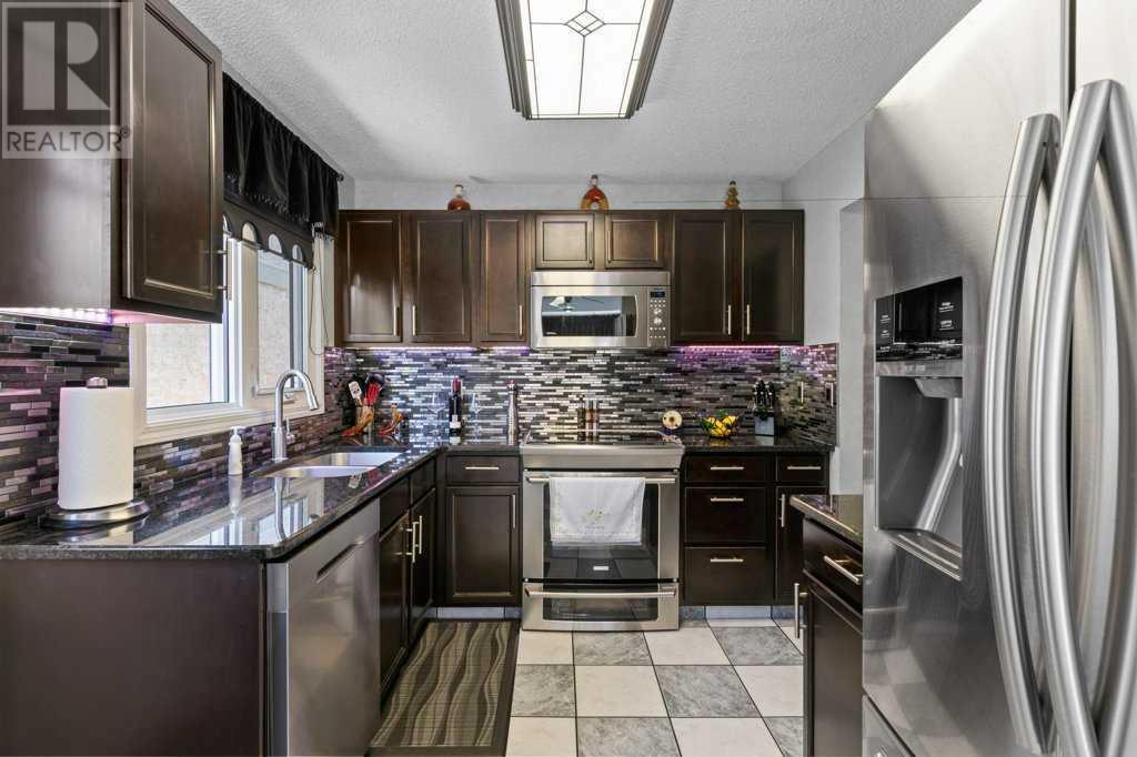 Single Family House 4 Level for Sale in  Beacham Rise NW Beddington Heights Calgary 