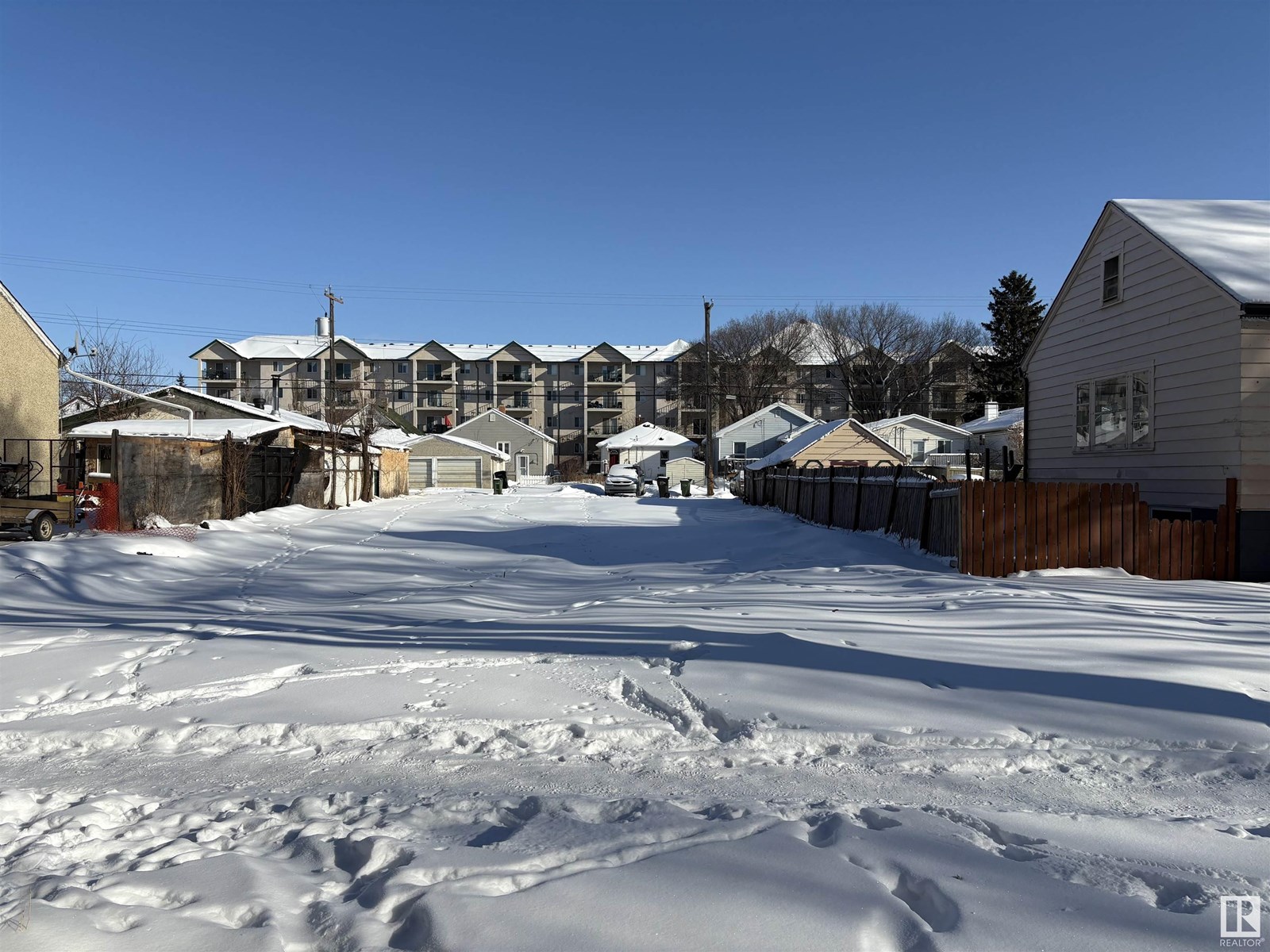 Photo 1 of 11331 84 St St Nw, Edmonton AB