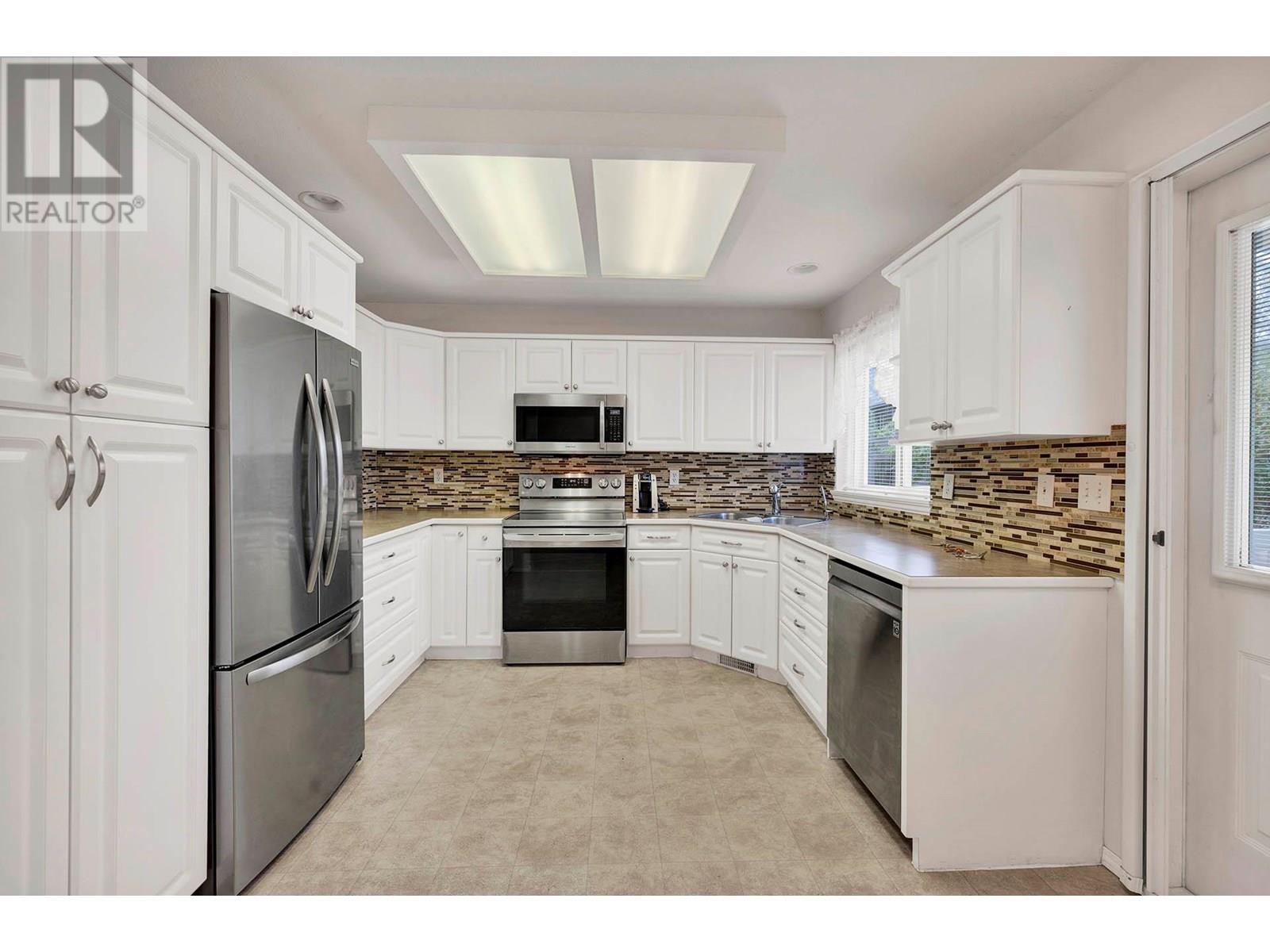 #26 2655 WESTSYDE ROAD - Image 13