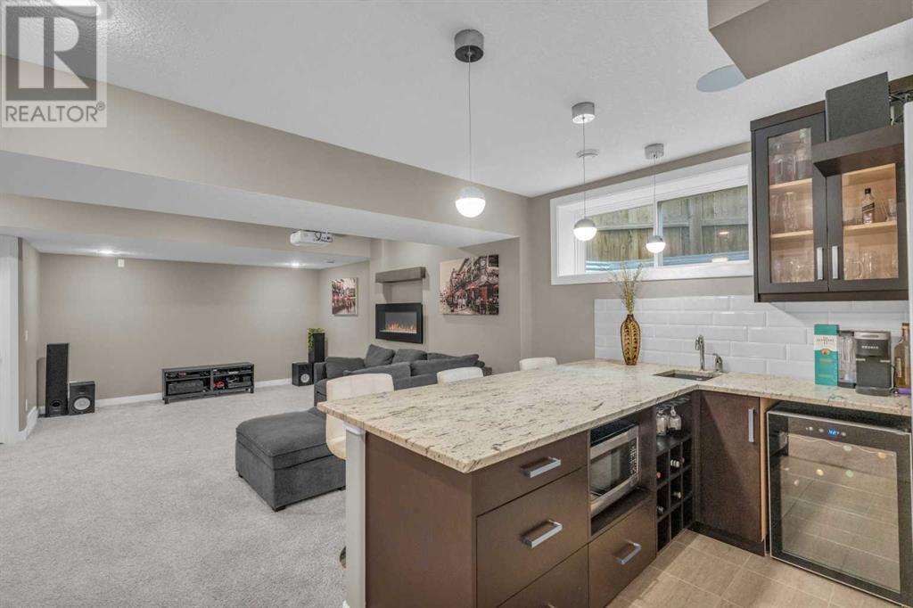 Single Family House for Sale in  Everhollow Green SW Evergreen Calgary 