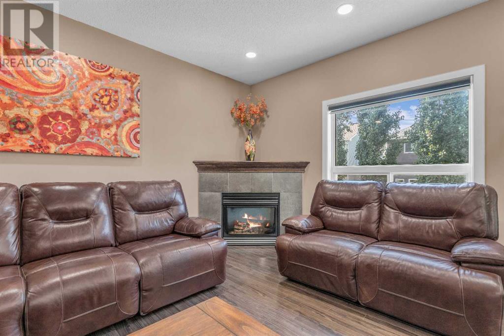 Single Family House for Sale in  Everhollow Green SW Evergreen Calgary 