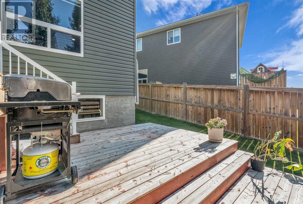 Single Family House for Sale in  Everhollow Green SW Evergreen Calgary 