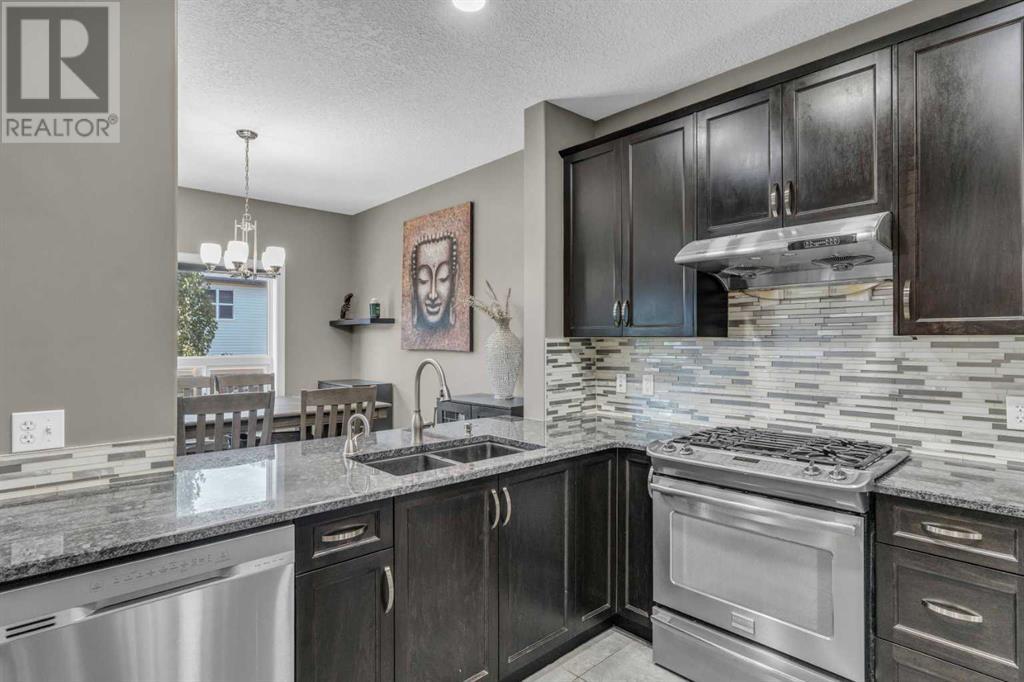 Single Family House for Sale in  Everhollow Green SW Evergreen Calgary 