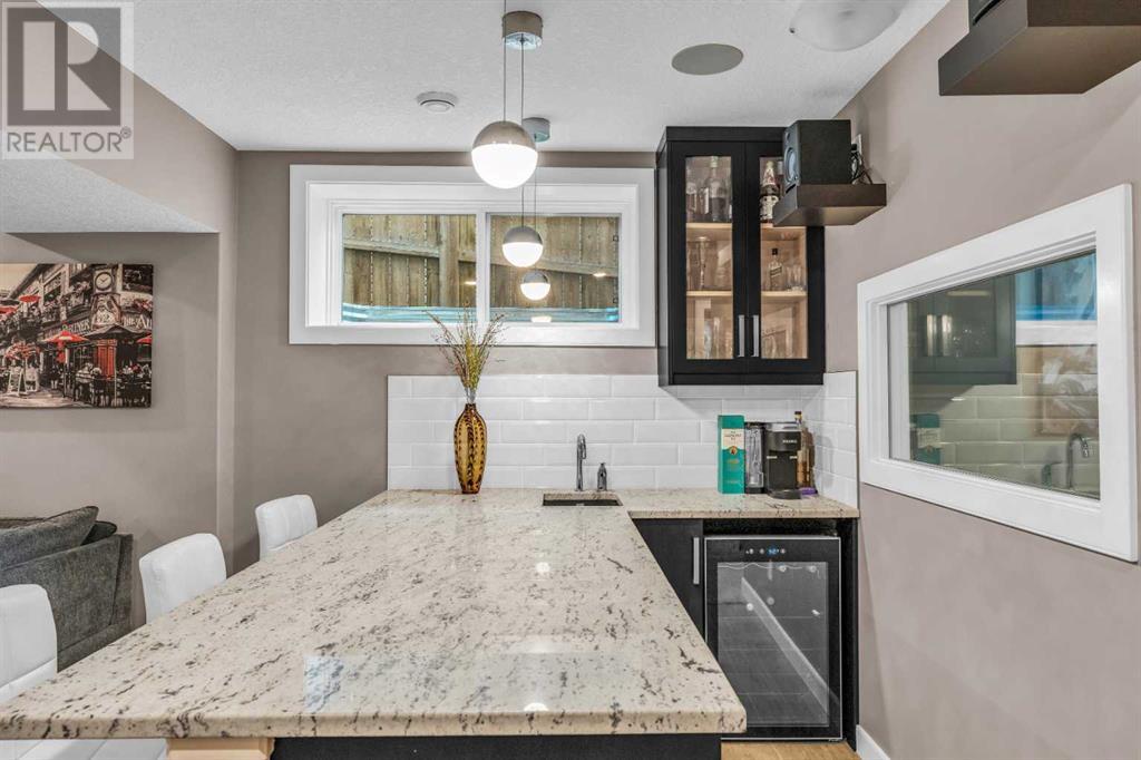 Single Family House for Sale in  Everhollow Green SW Evergreen Calgary 
